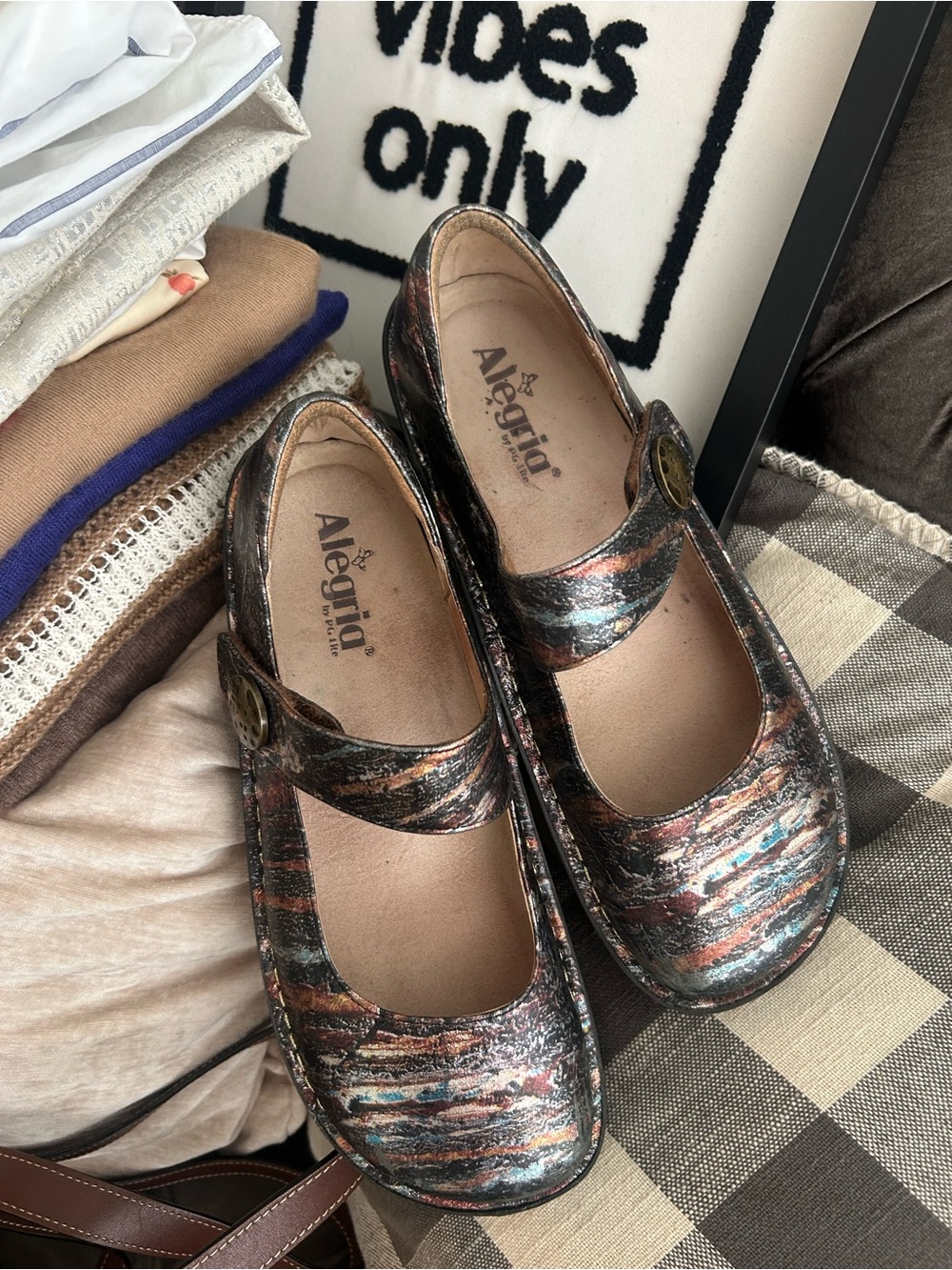 Alegria Mary Jane Shoes in Earthen 40 - Picture 5 of 8